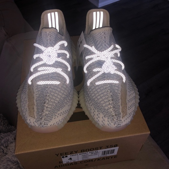 Yeezy 350 V2 Boost “Lundmark” Men’s size 4 - Picture 3 of 8